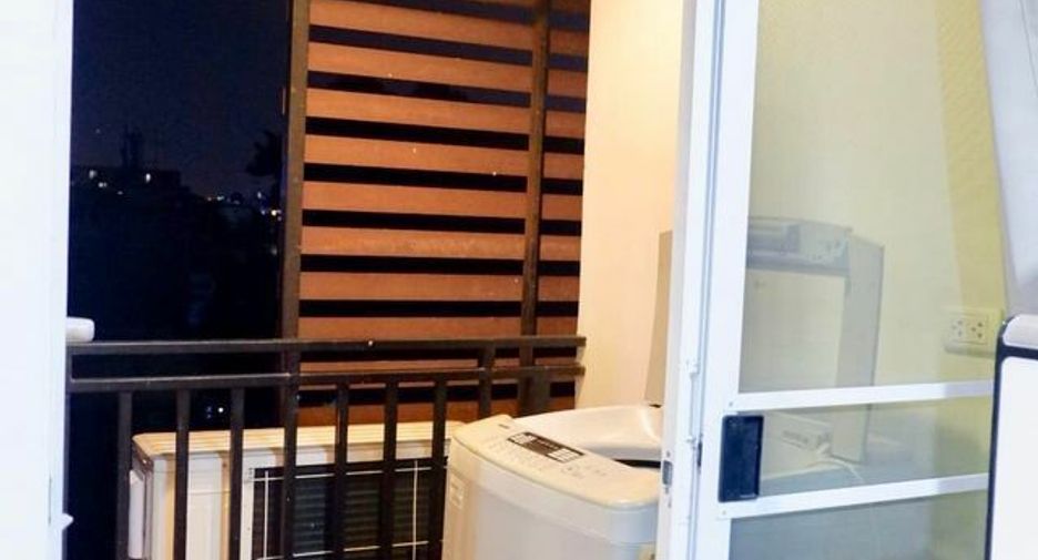 For sale studio condo in Phra Khanong, Bangkok