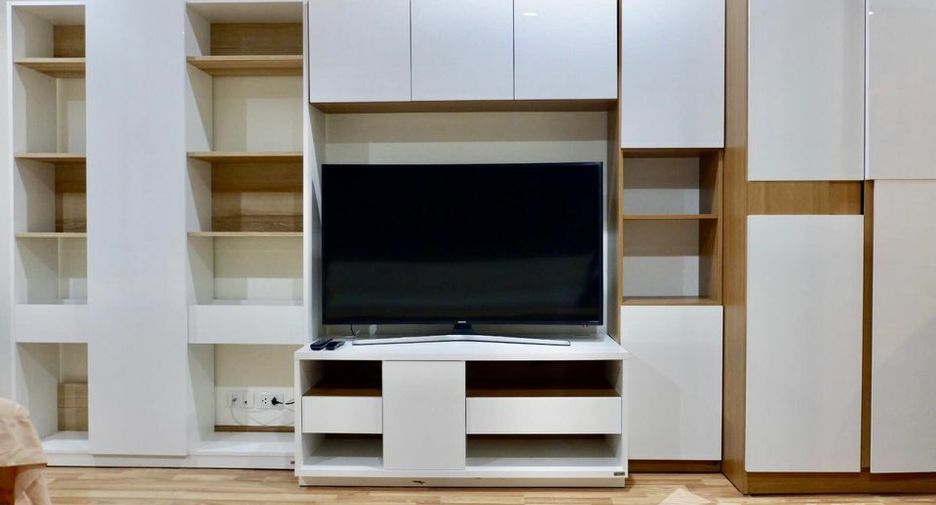 For sale studio condo in Phra Khanong, Bangkok