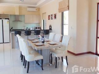 For rent 4 bedrooms villa in Bang Lamung, Chonburi