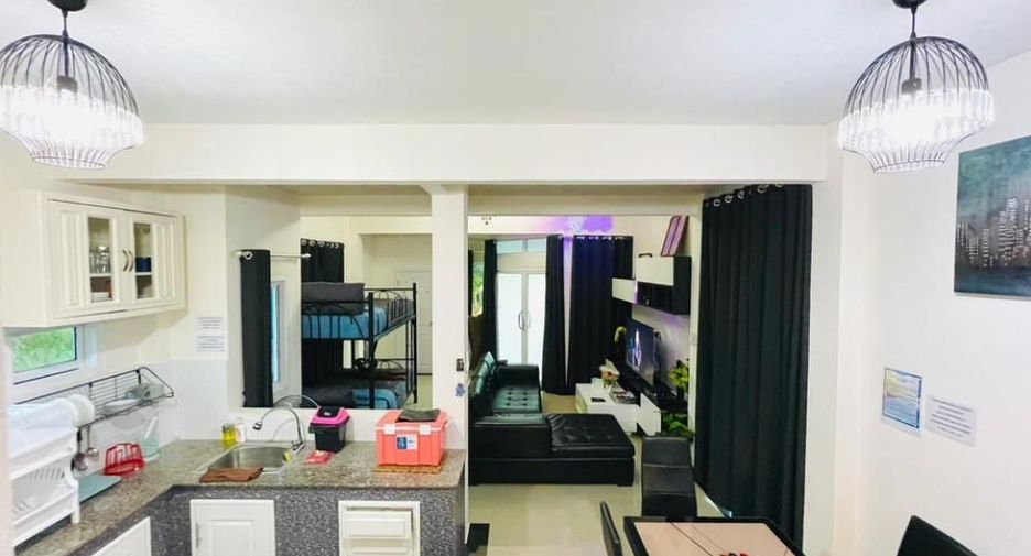 出售 和 出租 2 卧室 别墅 在 Bang Lamung, Chon Buri