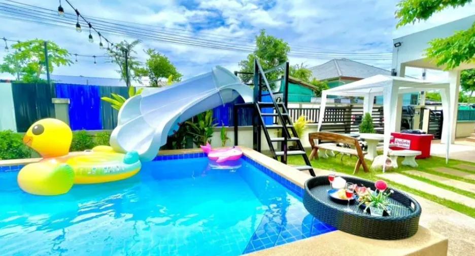 出售 和 出租 2 卧室 别墅 在 Bang Lamung, Chon Buri