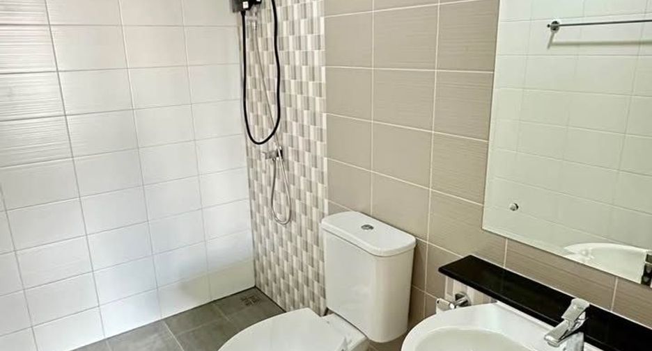 For rent 2 bedrooms townhouse in Thalang, Phuket