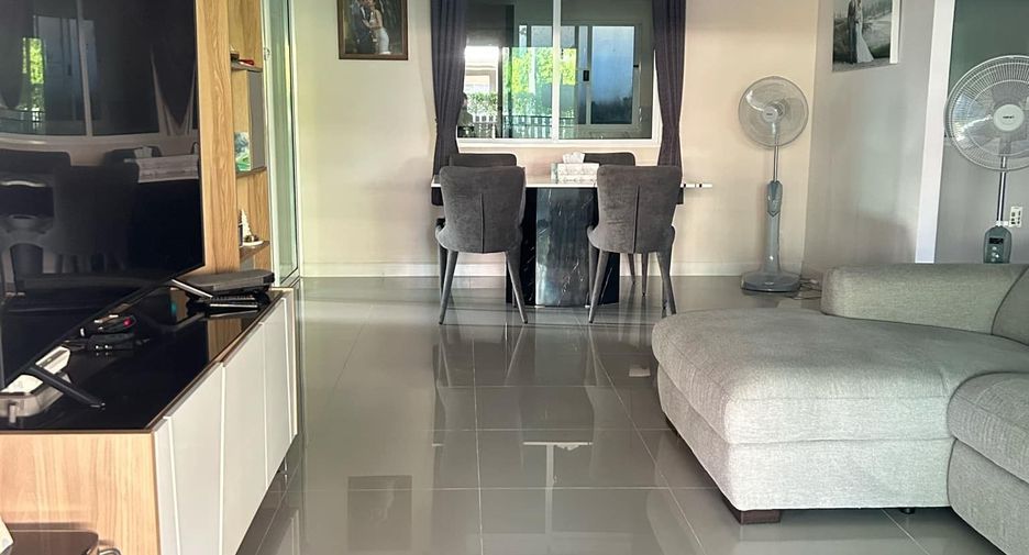 Haus zur Miete mit 3 Zimmer in Mueang Phuket, Phuket