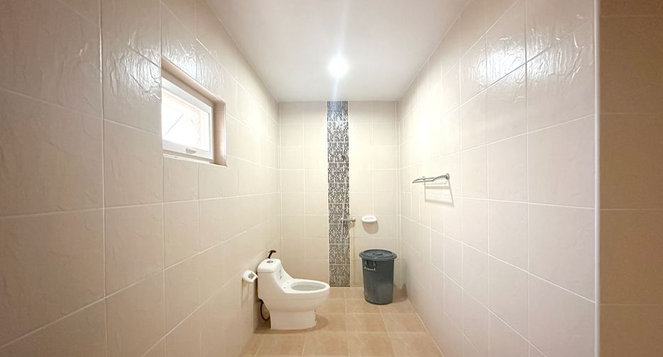 For sale 4 bedrooms house in Bang Lamung, Chonburi