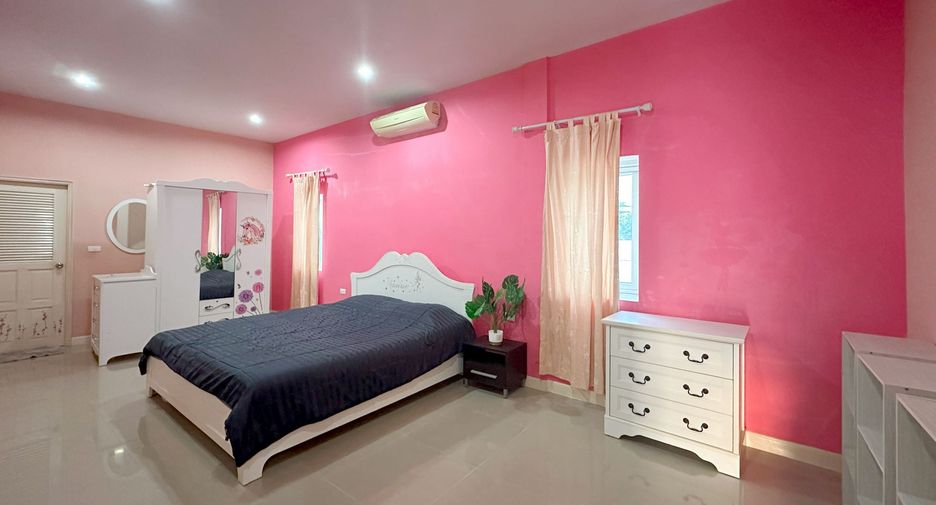 For sale 4 bedrooms house in Bang Lamung, Chonburi