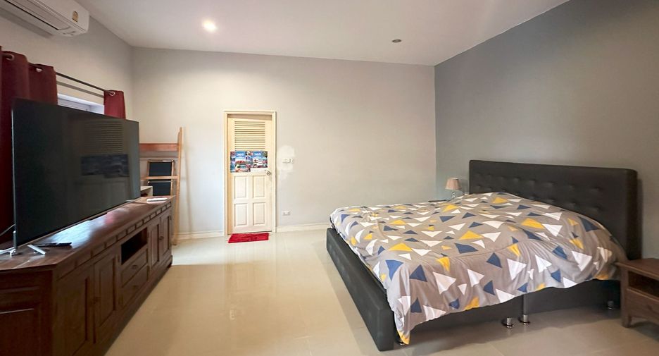 For sale 4 bedrooms house in Bang Lamung, Chonburi