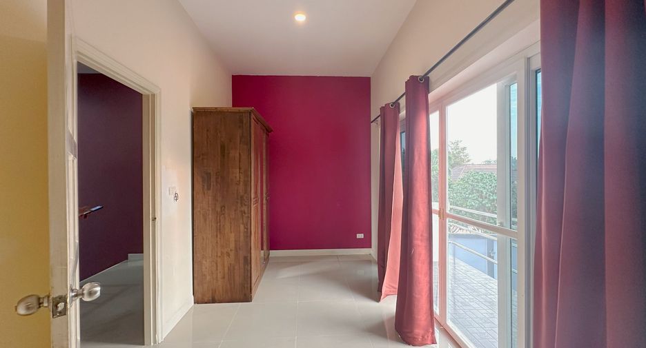 For sale 4 bedrooms house in Bang Lamung, Chonburi