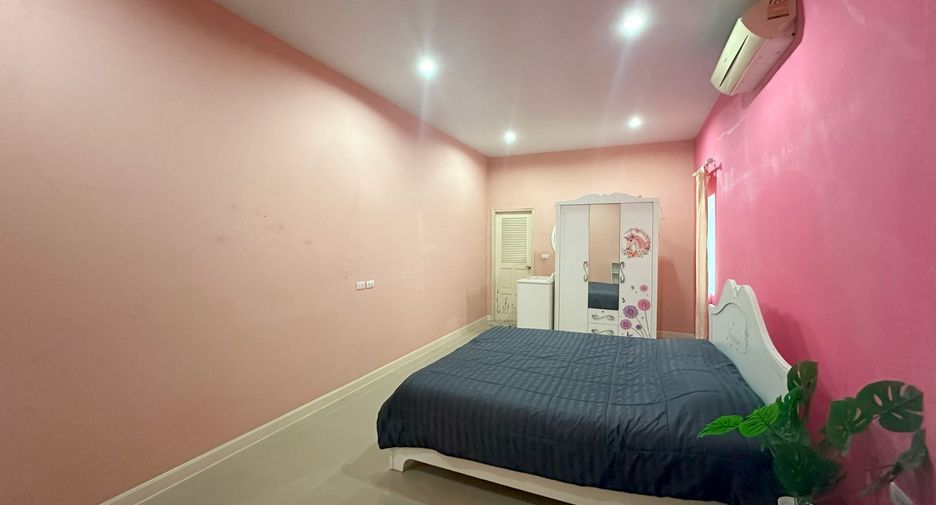 For sale 4 bedrooms house in Bang Lamung, Chonburi
