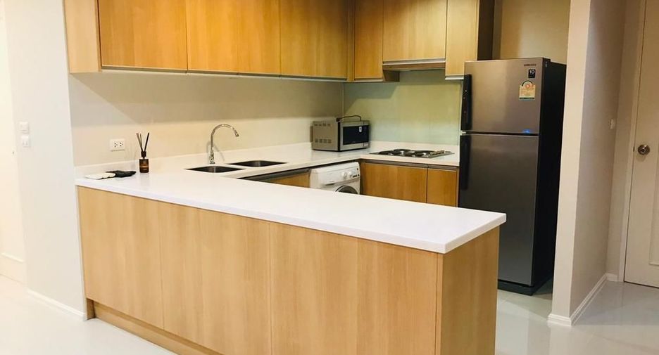 For rent 2 bedrooms condo in Watthana, Bangkok
