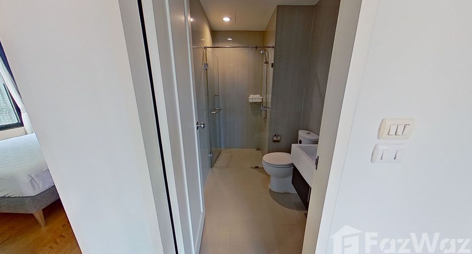 For rent 2 bedrooms condo in Watthana, Bangkok