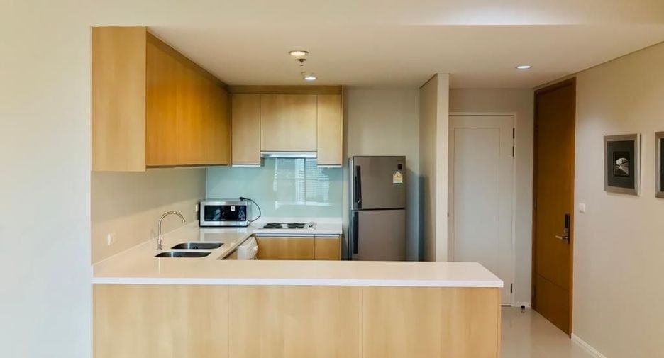 For rent 2 bedrooms condo in Watthana, Bangkok