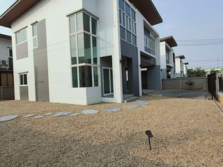 Casa en venta de 4 habitaciones en Phra Nakhon Si Ayutthaya, Phra Nakhon Si Ayutthaya
