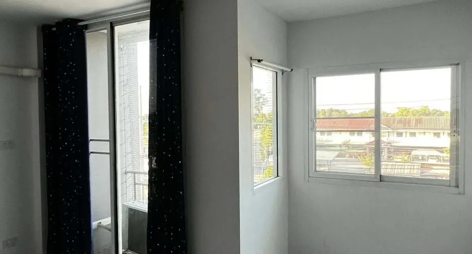 For sale 2 bedrooms townhouse in Nong Khae, Saraburi