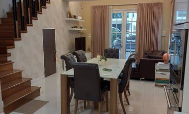 出售 3 卧室 独立屋 在 Khlong Toei, 曼谷