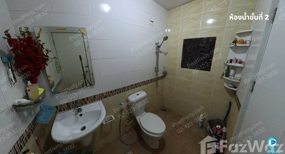 Reihenhaus zum Kauf mit 3 Zimmer in Mueang Nakhon Pathom, Nakhon Pathom