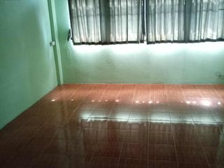 Casa adosada en alquiler de 4 habitaciones en Khlong Luang, Pathum Thani