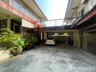 For sale 3 bedrooms house in Thon Buri, Bangkok