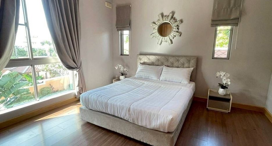 For rent 4 bedrooms villa in Bang Lamung, Chonburi