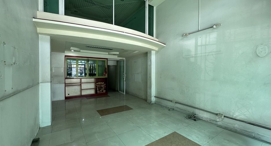 出售 6 卧室 商业空间 在 Bang Lamung, Chon Buri