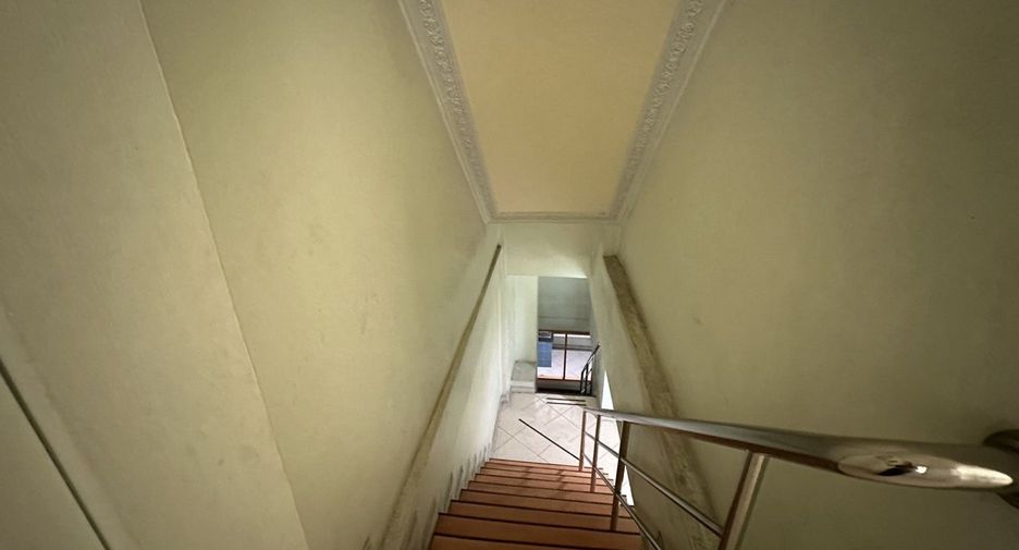 出售 6 卧室 商业空间 在 Bang Lamung, Chon Buri