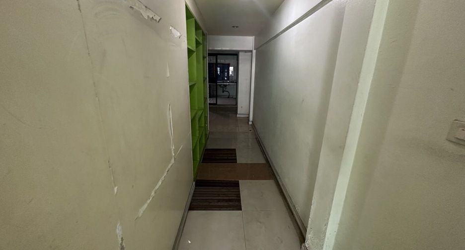 出售 6 卧室 商业空间 在 Bang Lamung, Chon Buri
