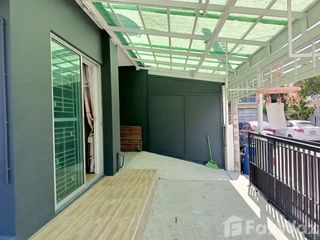 Reihenhaus zum Kauf mit 3 Zimmer in Lat Krabang, Bangkok