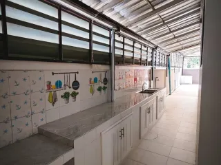 ให้เช่า 4 ห้องนอน บ้านเดี่ยว ใน บางเสร่, พัทยา