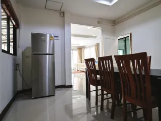 ให้เช่า 4 ห้องนอน บ้านเดี่ยว ใน บางเสร่, พัทยา