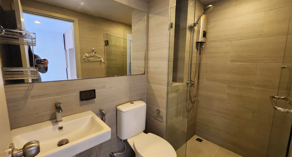 For sale 1 bed condo in Mueang Rayong, Rayong