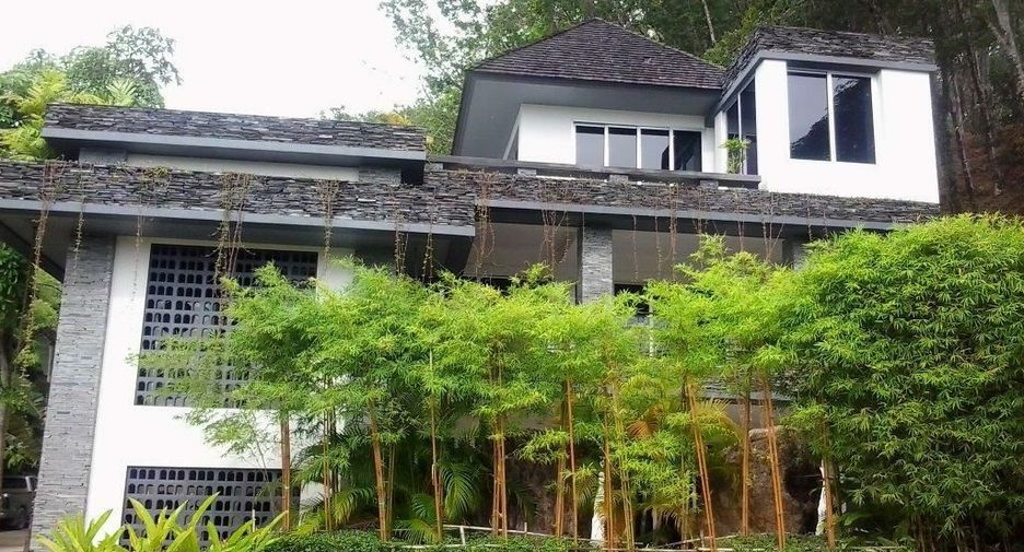 For sale 4 bedrooms villa in Thalang, Phuket