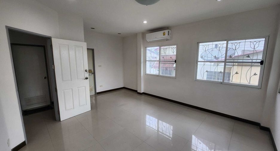 For rent 3 bedrooms house in Bang Bon, Bangkok