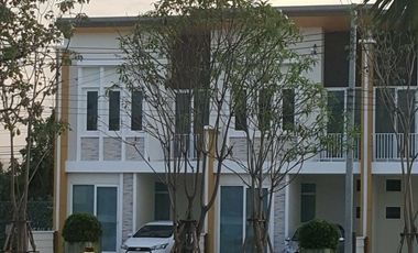 For sale 4 bedrooms townhouse in Lat Krabang, Bangkok
