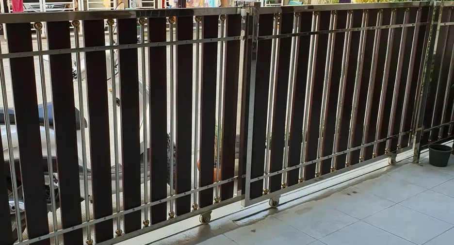 For sale 4 bedrooms townhouse in Lat Krabang, Bangkok