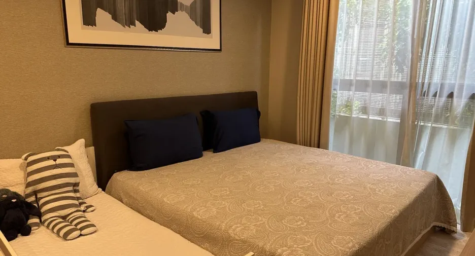 For sale 3 bedrooms condo in Khlong Toei, Bangkok