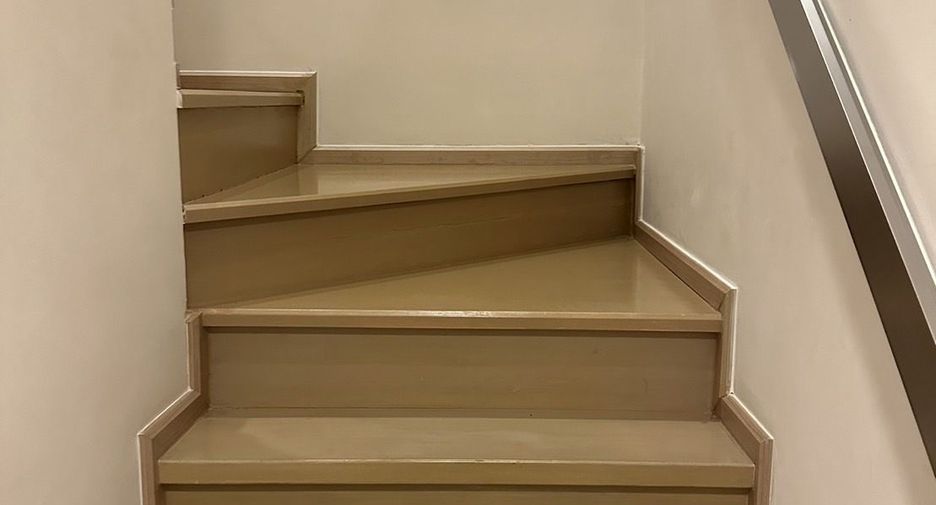 For sale 3 bedrooms condo in Khlong Toei, Bangkok