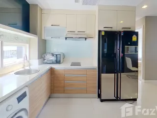 For sale 3 ベッドルーム condo in Bang Lamung, Chonburi