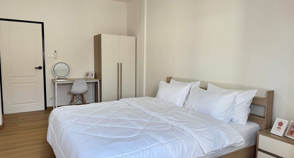 Casa en alquiler de 3 habitaciones en Mueang Phuket, Phuket