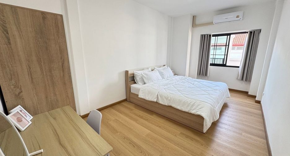 Casa en alquiler de 3 habitaciones en Mueang Phuket, Phuket