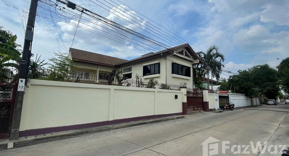 À vendre 4 chambres maison à Bang Kapi, Bangkok