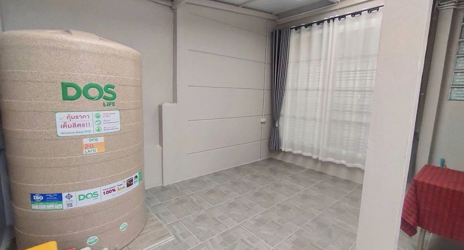 For rent 3 bedrooms townhouse in Pak Kret, Nonthaburi