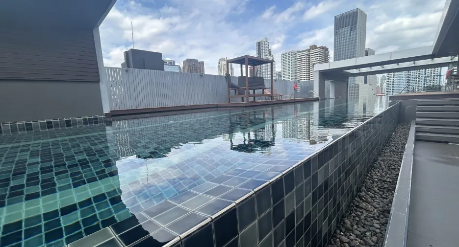 For sale and for rent 2 bedrooms condo in Watthana, Bangkok