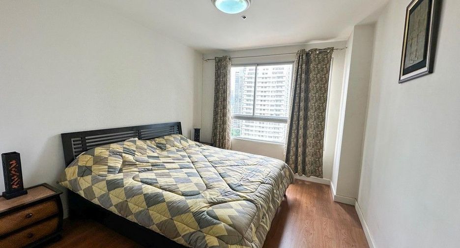 For sale 1 bed condo in Khlong Toei, Bangkok