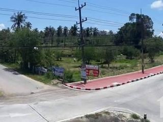 出售 土地 在 Thap Sakae, 班武里府