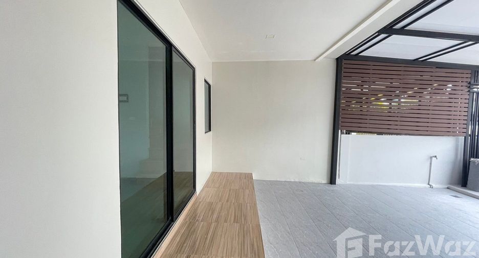 For sale 4 bedrooms townhouse in Bang Bo, Samut Prakan