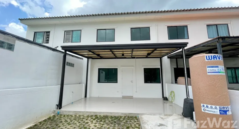 À vendre 4 chambres maison de ville à Bang Bo, Samut Prakan