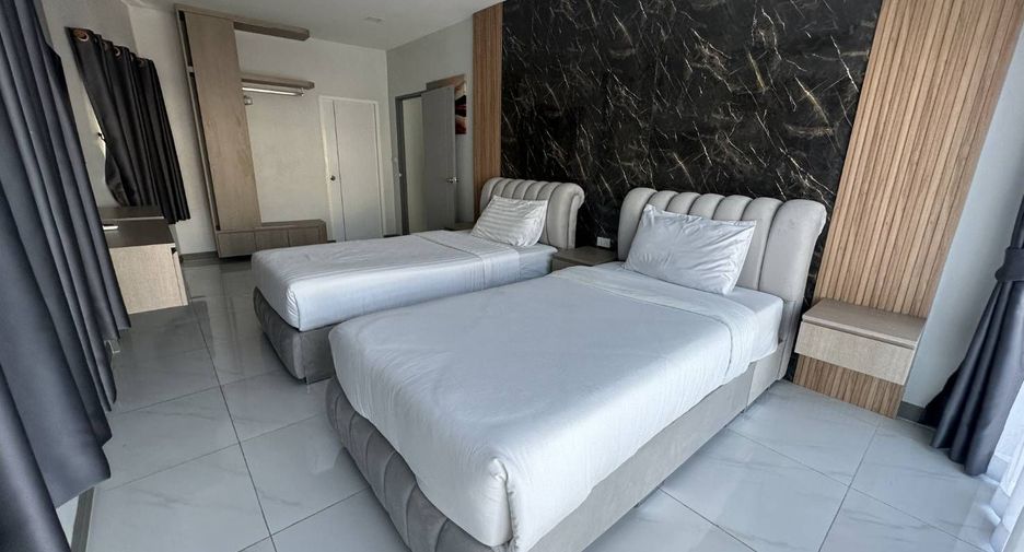 For rent 4 bedrooms villa in Bang Lamung, Chonburi