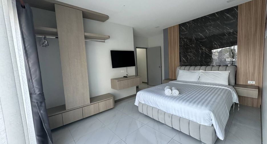 For rent 4 bedrooms villa in Bang Lamung, Chonburi