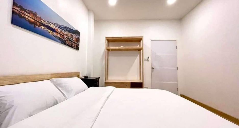 For sale 6 ベッドルーム villa in Bang Lamung, Chonburi