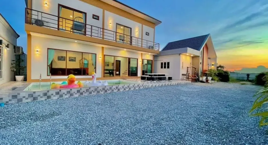 For sale 6 ベッドルーム villa in Bang Lamung, Chonburi