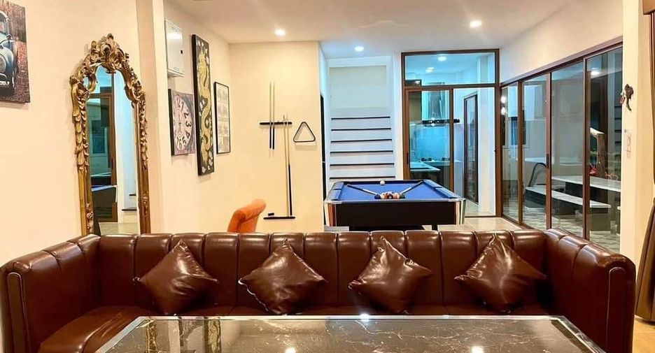 For sale 6 ベッドルーム villa in Bang Lamung, Chonburi